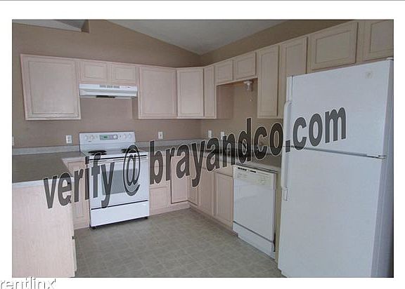 5th image of 2529 Shetland Dr #A