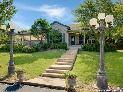 611 N Pleasant Valley Dr, Boerne, TX, 78006