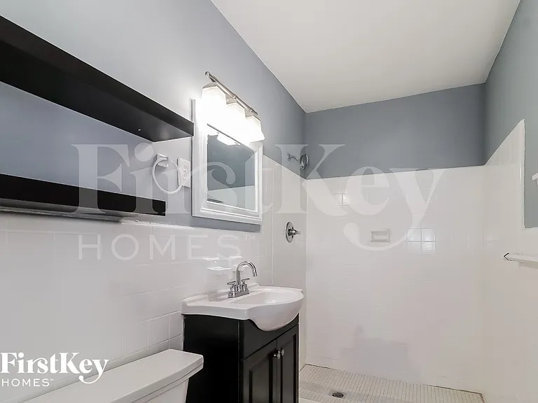 3453 Woods Dr — Photo 13