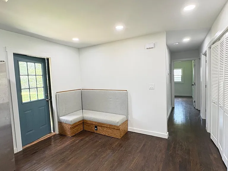 2036 Fargo Pl — Photo 3