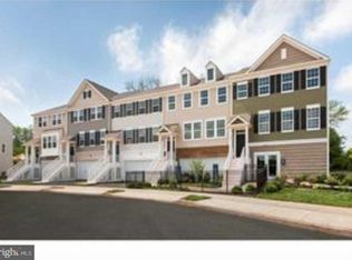 110 Admiral Ln, Warrington, PA 18976