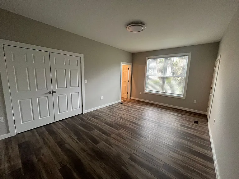 501 W 16th St — Photo 12