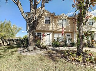 8550 J R Manor Dr, Tampa, FL 33634