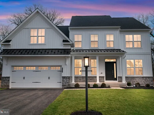 243 Indian Creek Rd, Telford, PA 18969