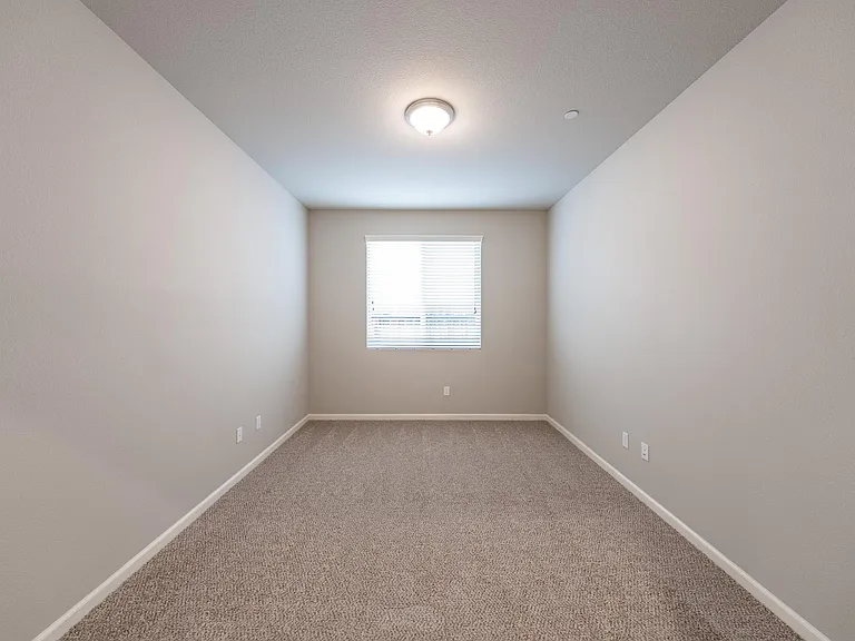 3555 Encino Ave — Photo 31
