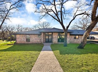 2814 Marquis Cir E, Arlington, TX 76016