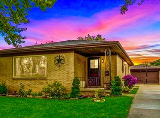 1911 Mars Ave, Racine, WI 53404