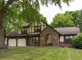 107 Briar Wood Ln, Rochester, NY 14626