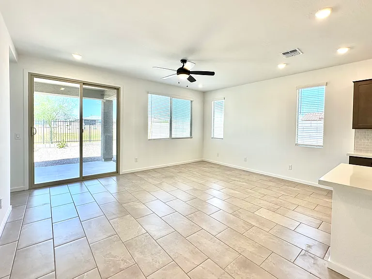 15598 W Hackamore Dr — Photo 13