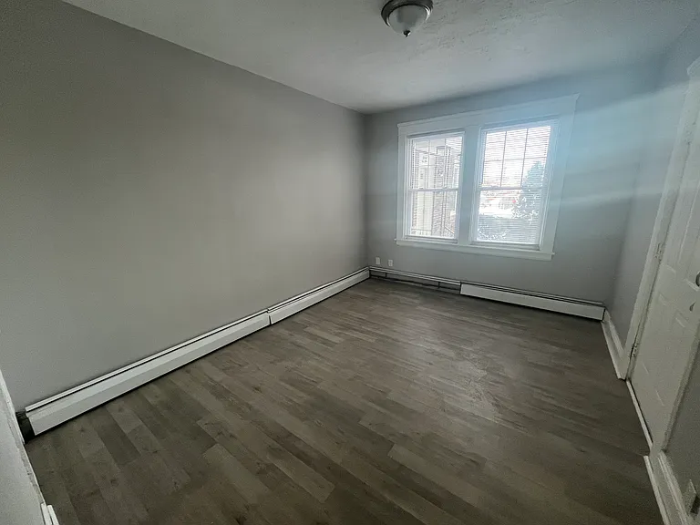 266 Adelaide Ave #3 — Photo 3