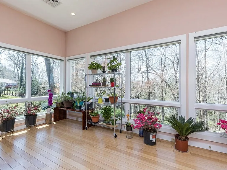 192 Stonehurst Dr — Photo 13