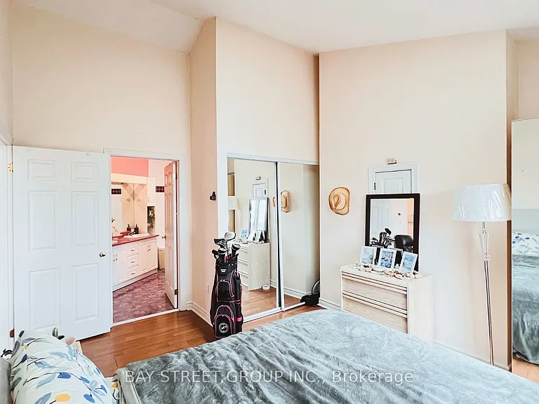 66 Maple Ave #301 — Photo 16