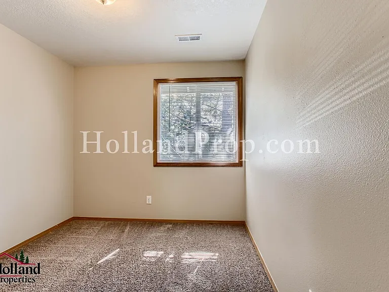 15470 SW Donna Ct — Photo 11