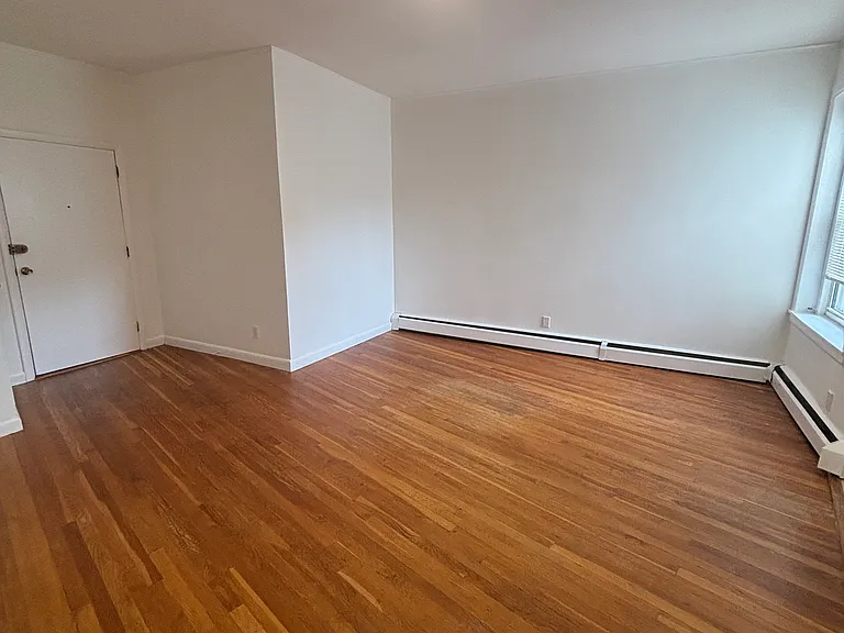 60 Gorham Ave #11 — Photo 2