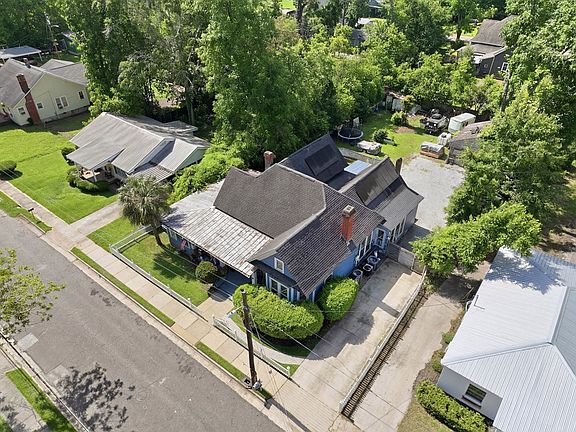 5th image of 655 7th Ave NE