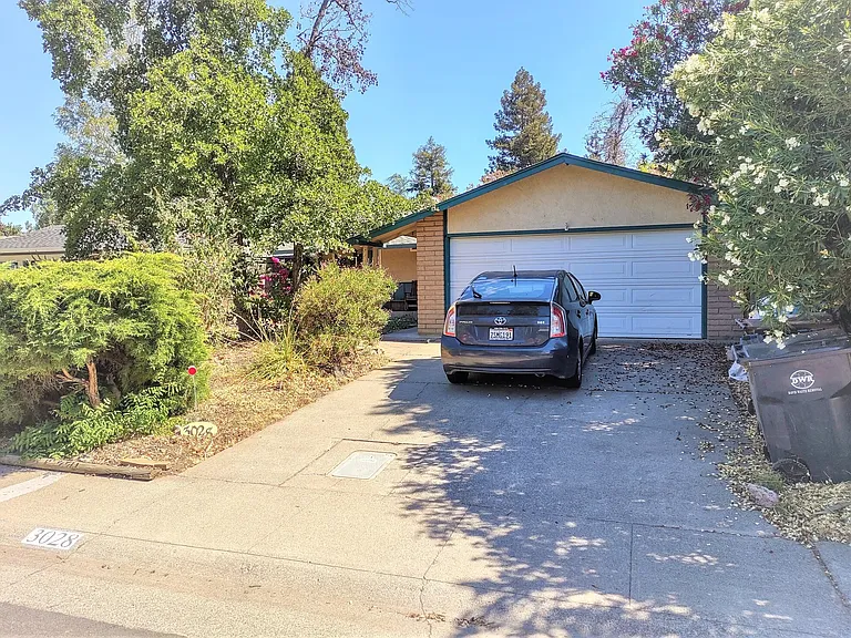 3028 Bryant Pl — Photo 10