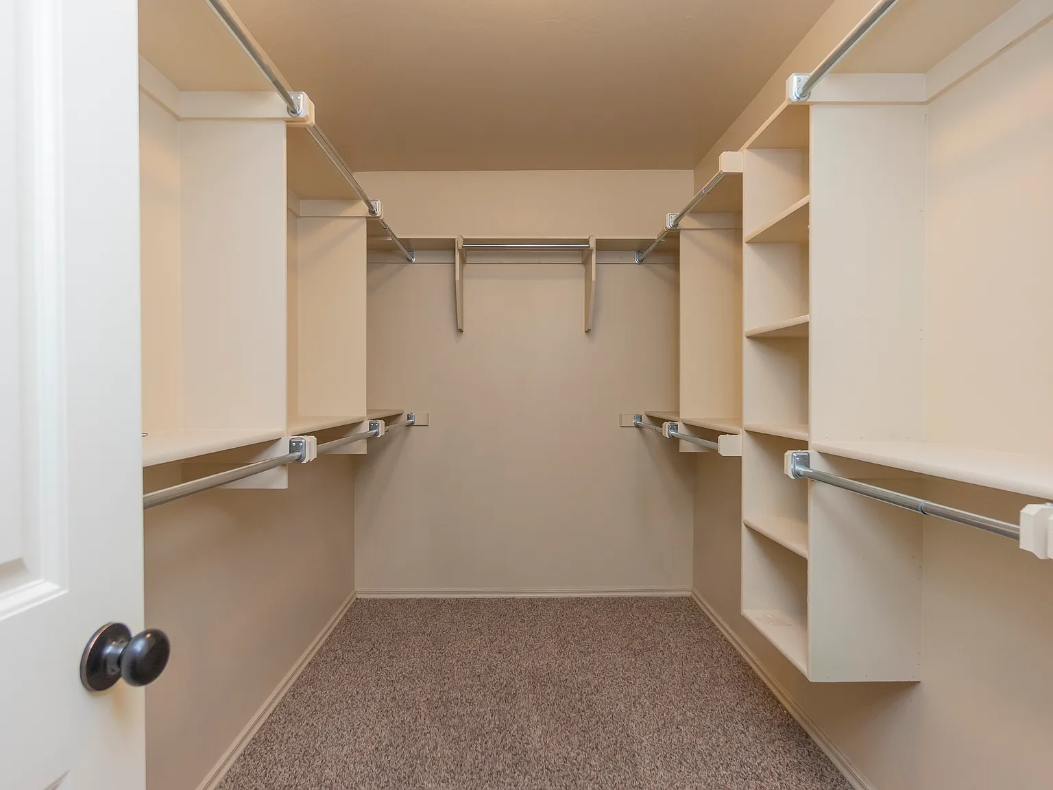 3 bed, 1550 sqft, $1,795 — Photo 2