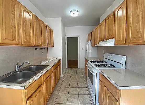 3rd image of 83-10 Lefferts Blvd #22G