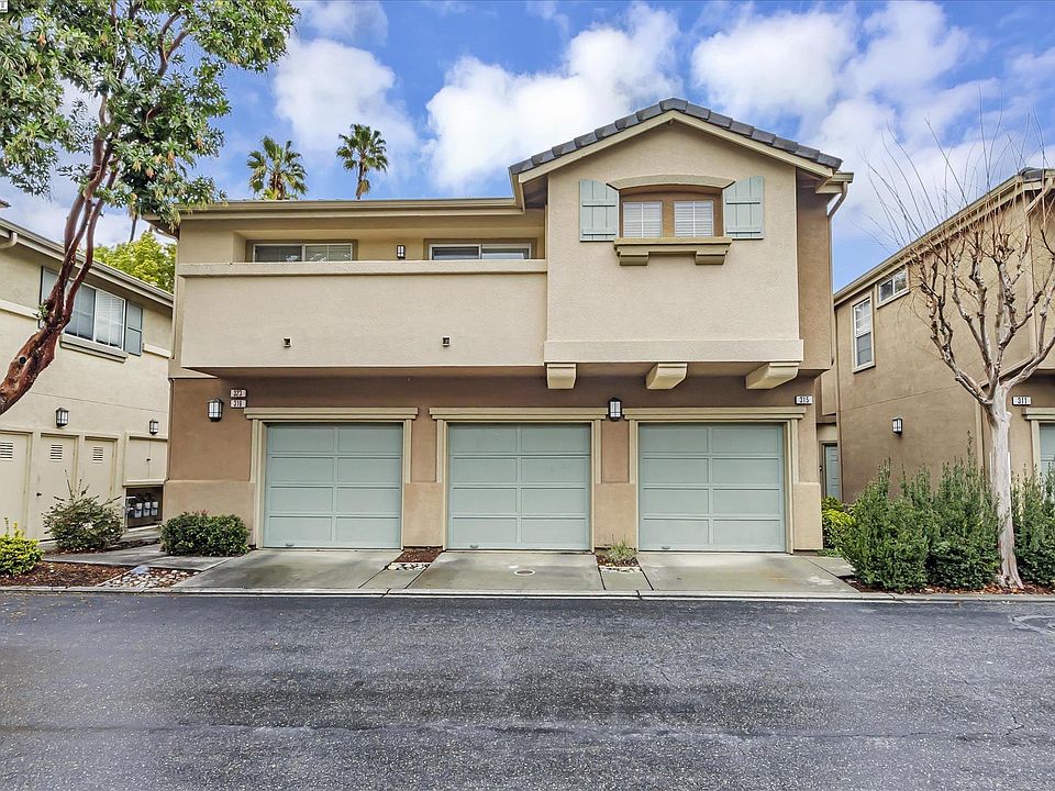 1st image of 315 Oleander Dr #702