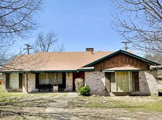 6400 Buena Vista Dr, Greenville, TX 75402