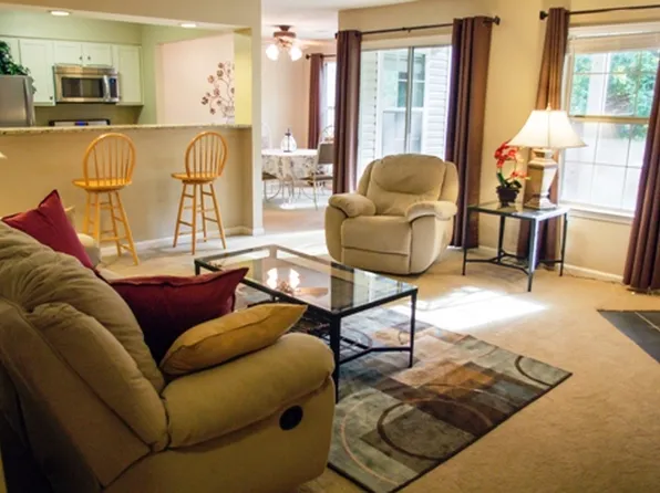 1003 Ridgelake Dr, Peachtree City, GA 30269