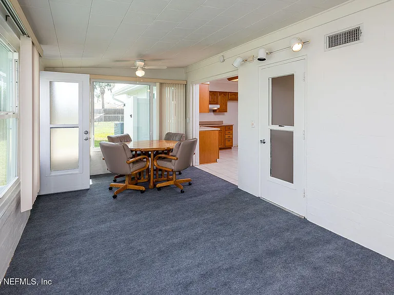 37 Berkley Rd — Photo 17