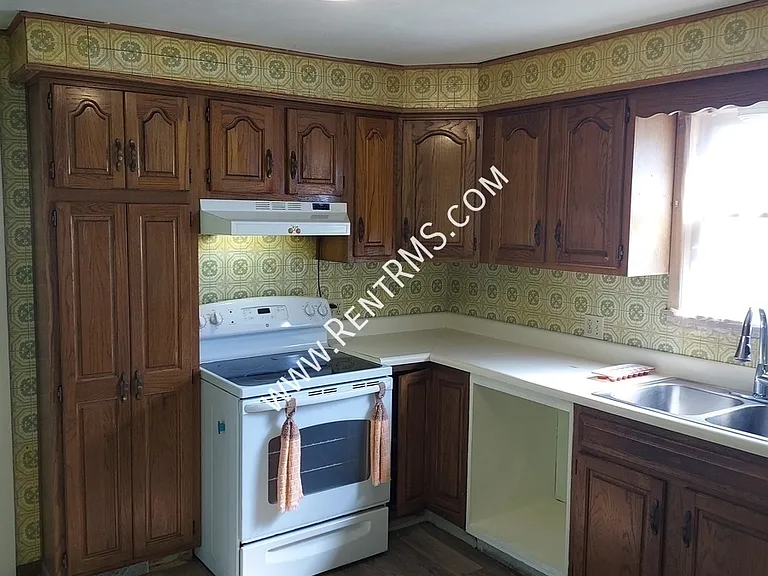 1108 NE Kellam Ave — Photo 7