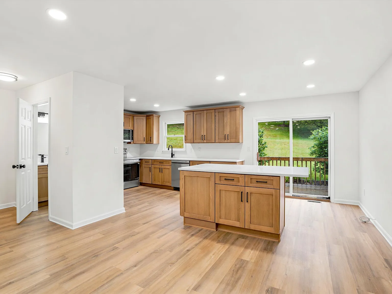 2 bed, 2.5 bath, 1408 sqft, $2,985 — Photo 4
