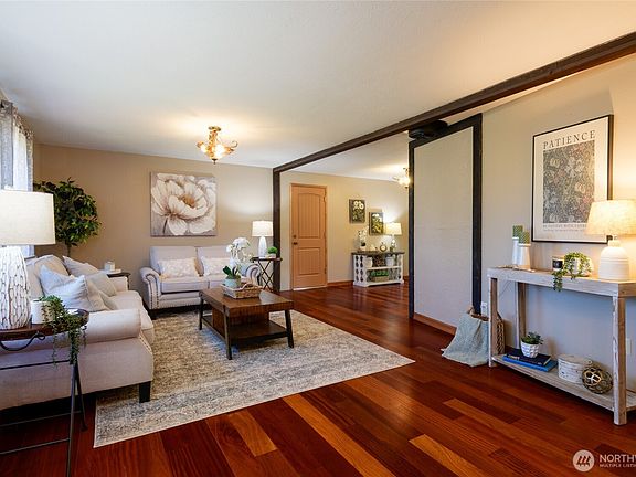 2nd image of 20838 144th Avenue SE