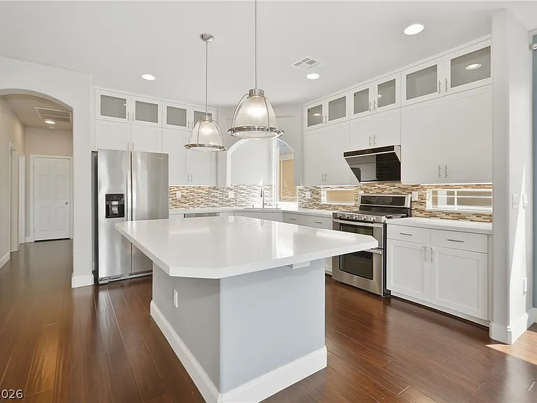5736 Brimstone Hill Ave — Photo 2
