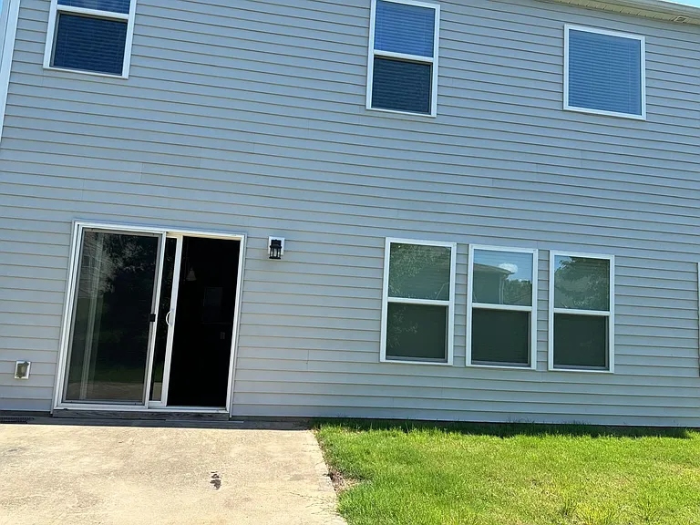 14 Larson Dr — Photo 27