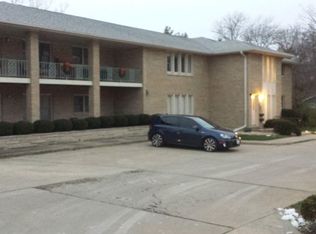 5021 N University St, Peoria, IL 61614