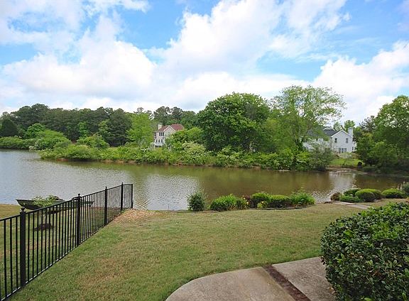 2nd image of 195 Heritage Lake Dr