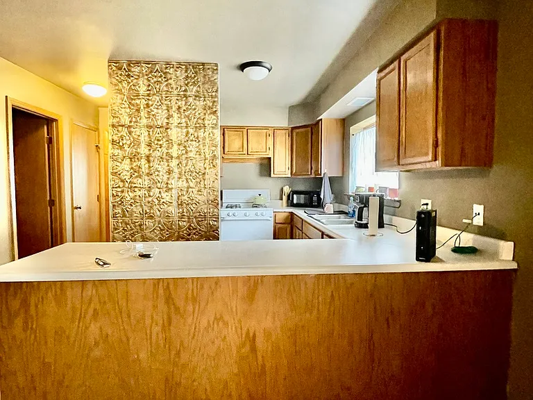 76 Washington St #B — Photo 7