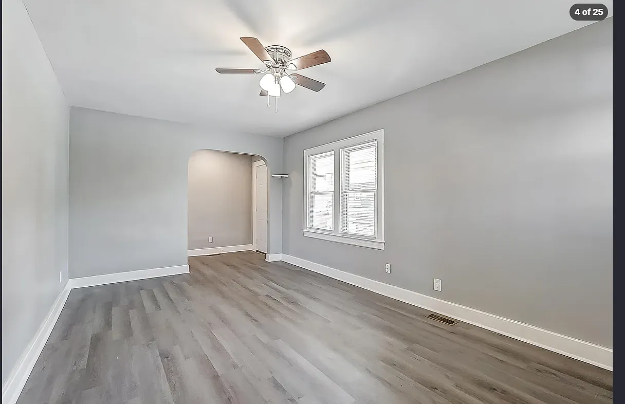 2122 Hillside Ave — Photo 2