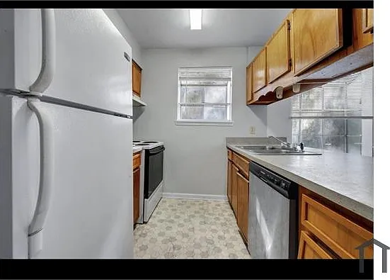 1802 Sylvan Ct #B — Photo 5