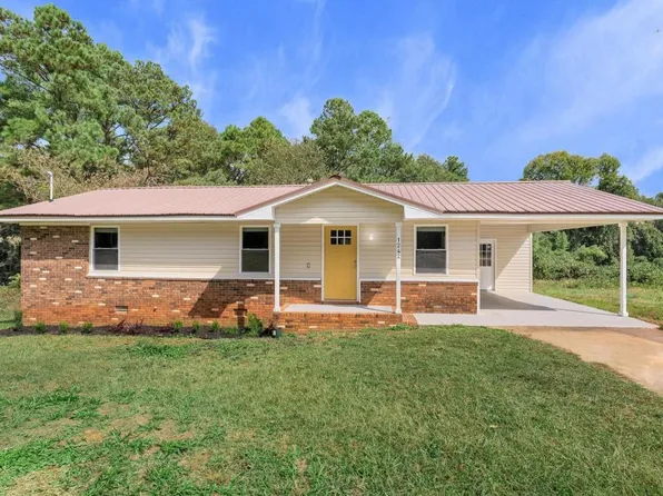 1242 Thornton Dr, Elberton, GA 30635