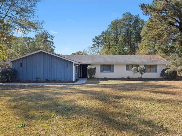 8225 Glenwoods Dr, Riverdale, GA 30274