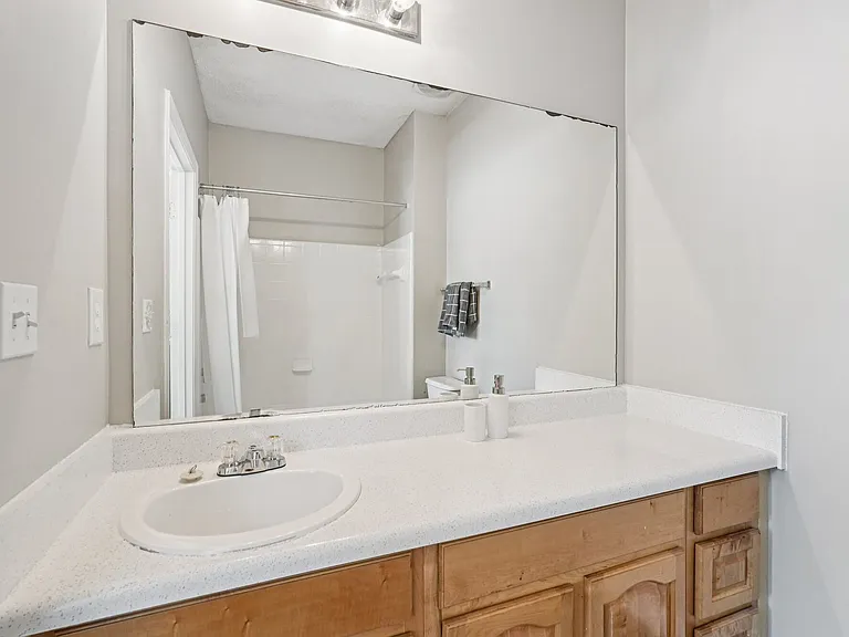 Leyland Pointe — Photo 44