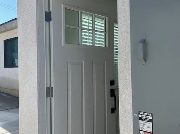 13342 & 13344 Hubbard St