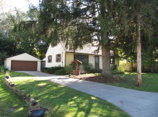 4210 Lester Dr NE, Grand Rapids, MI 49525