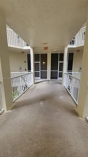 3600 Oaks Clubhouse Dr #206 Photo 1