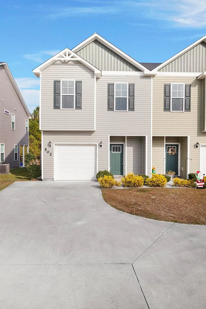 Townhouse For Rent in Holly Ridge — Photo 1