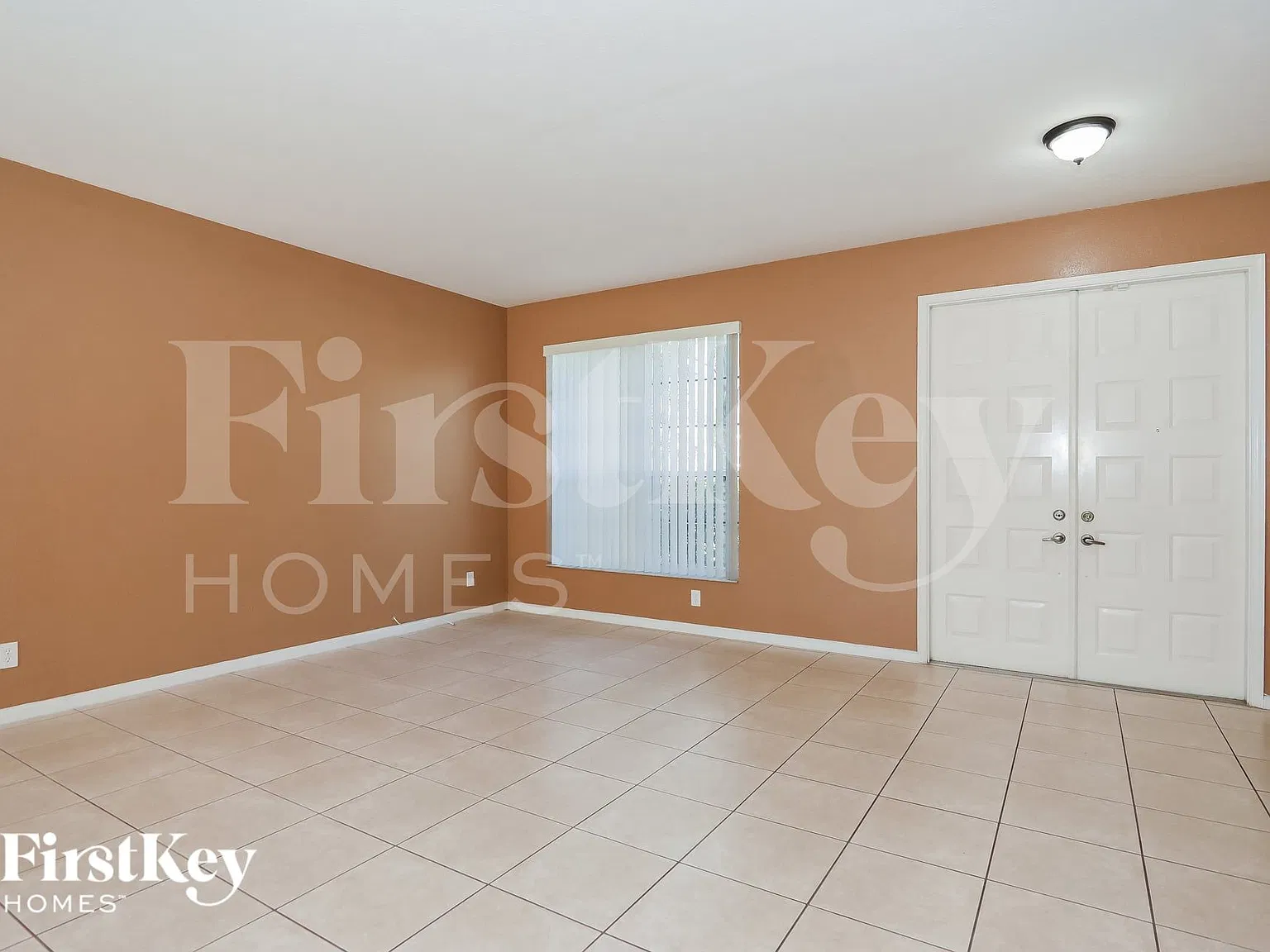 5 bed, 4.0 bath, 3931 sqft, $6,180 — Photo 2