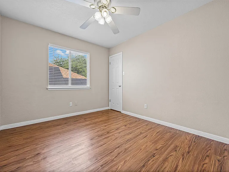 2432 Roundabout Ln — Photo 20