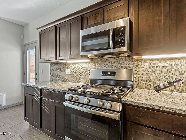 3635 Morgan Bay St — Photo 5