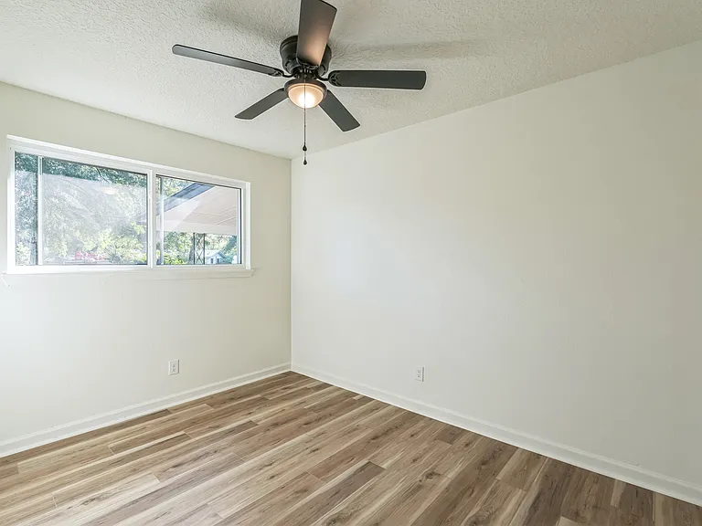 6432 Otelia Cir — Photo 18