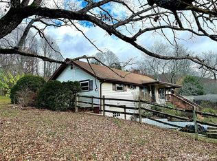 106 Kerlee St, Black Mountain, NC 28711