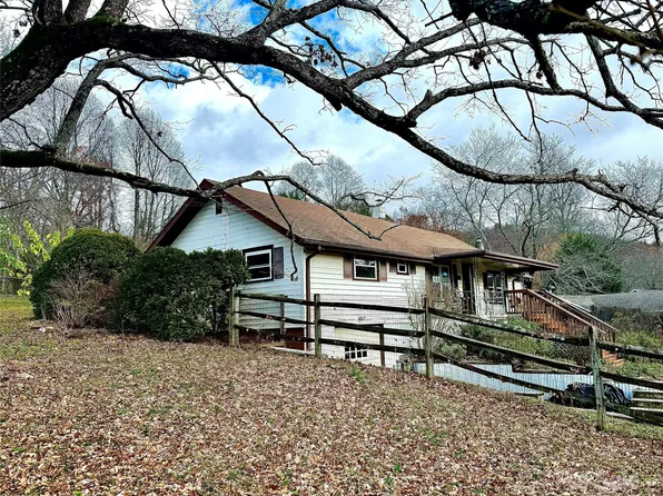 106 Kerlee St, Black Mountain, NC 28711
