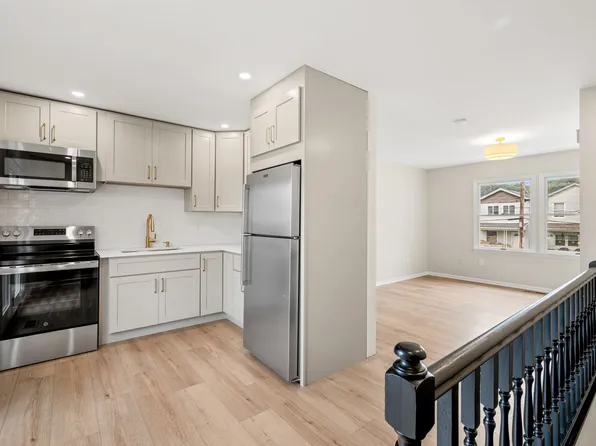 (undisclosed Address), Ambridge, PA 15003
